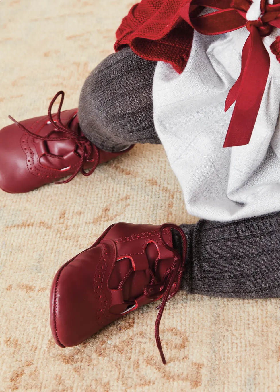 Oxford Pram Booties in Burgundy (17-20EU)